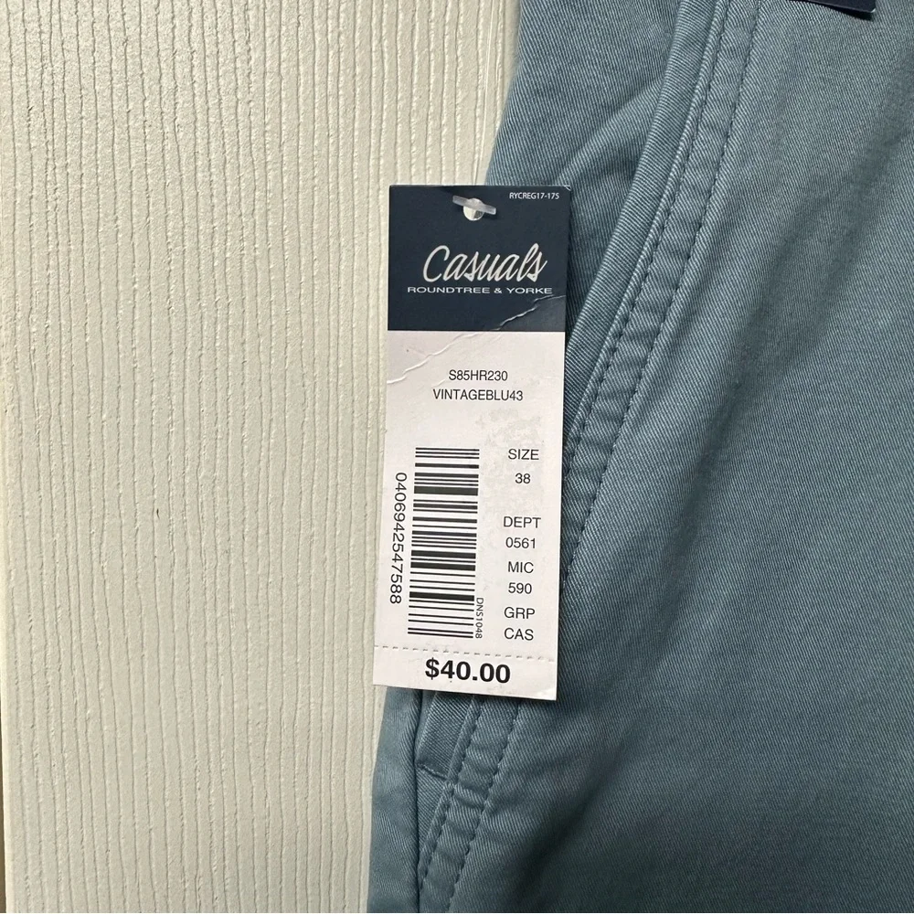 Casual Roundtree & Yorke Men's Classic Fit Shorts Vintage Blue Inseam 9